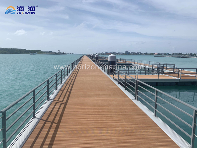 ฟรีบอร์ด: ทางเดิน 350~700 โป๊ะอลูมิเนียมมาตรฐานอังกฤษ