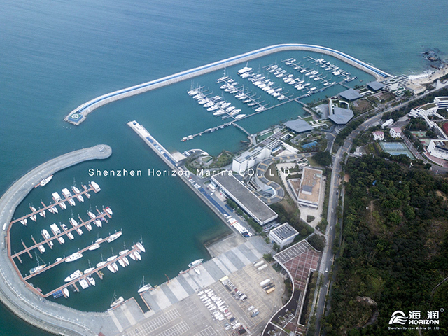 WPC Decking บรรจุเรือยอชท์อลูมิเนียมโป๊ะแบบยืดหยุ่น
